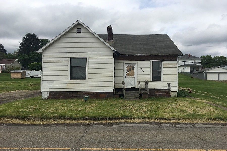 1st image of 2253 North Ave