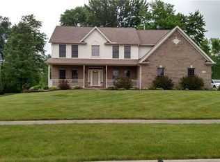 11943 Beckenham Rd, North Royalton, OH 44133
