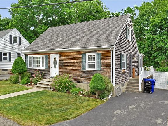3rd image of 37 Muriel Ave