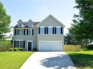 7038 Hill N Dale Dr, Kernersville, NC 27284