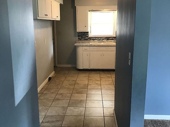 2nd image of 1274-1276 E 22nd Ave