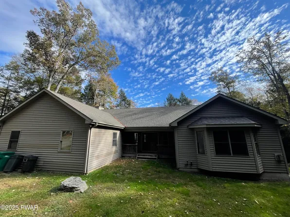 107 Rocky Way, Greentown, PA 18426