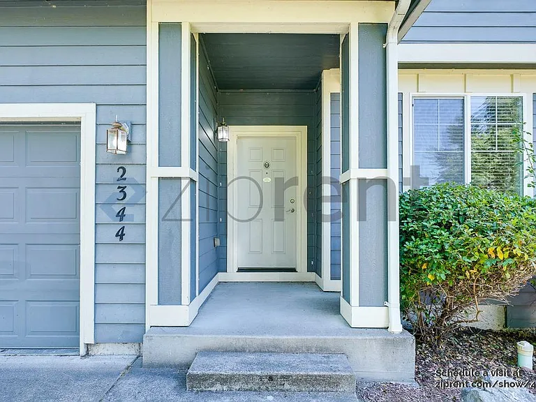 2344 Pleasanton Ct SE — Photo 3
