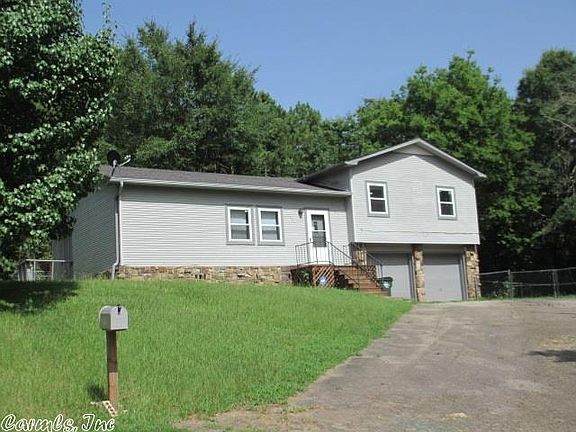 3rd image of 117 King Arthur Ct