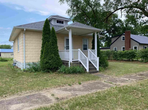 702 S Portland St, Knox, IN 46534