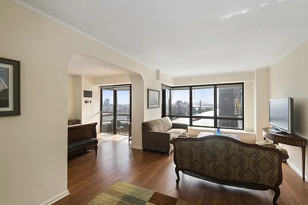 Rented by Nest Seekers International | media 3
