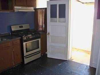 4th image of 6614 Elmwood Ave