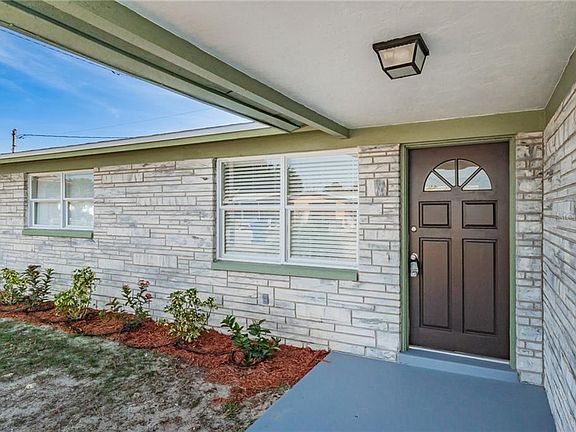 3rd image of 3904 Cedarwood Dr