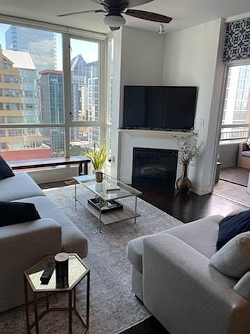 1st image of 300 W Beech St Unit 1001