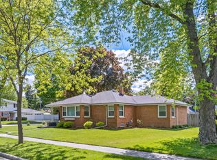 1003 Evans St, Oshkosh, WI 54901