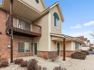 6906 Dale Dr, Racine, WI 53402