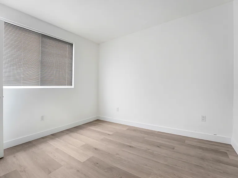 2439 Malabar St — Photo 19