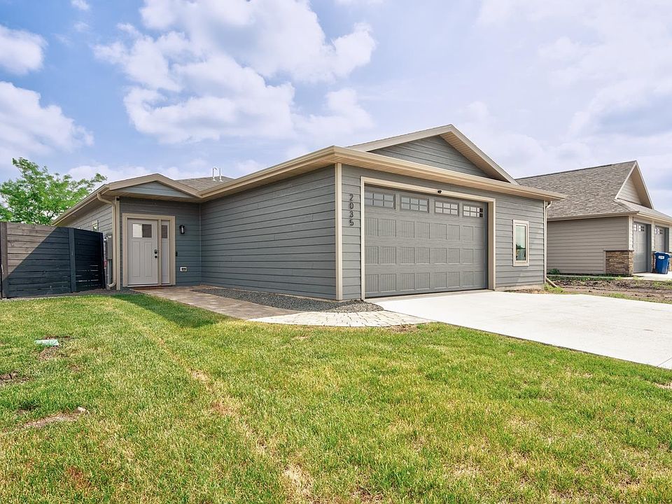 2035 35th St, Spirit Lake, IA 51360 Zillow