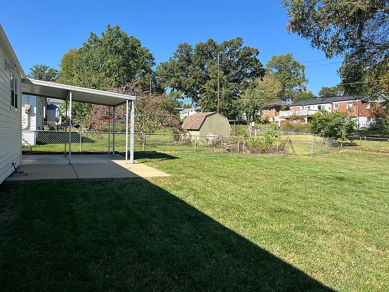 9815 Ridgely Ln — Photo 28