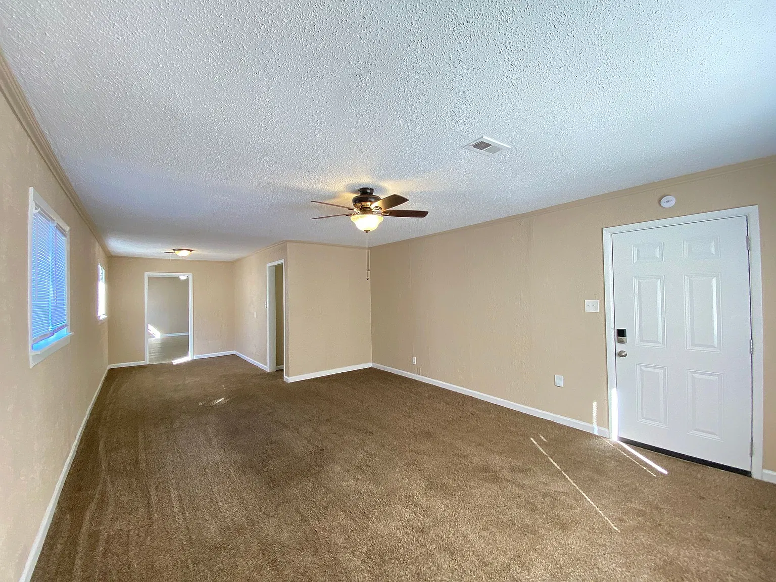 3136 Center St — Photo 4