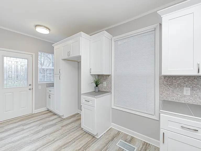 Numerous Kitchen Cabinets