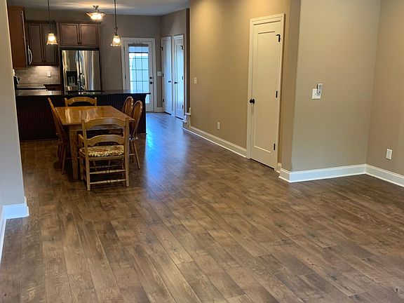 3rd image of 315 E Clark Blvd Unit G