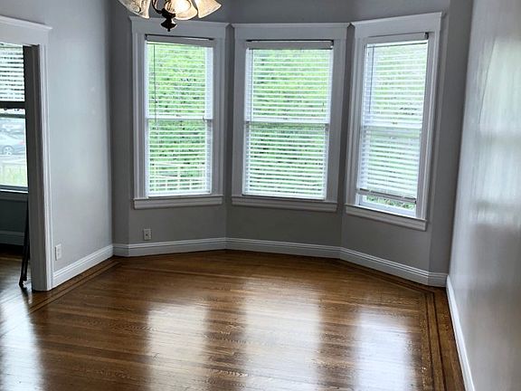 4th image of 2325 Washington St APT 304