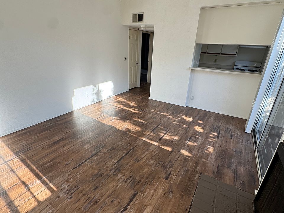1st image of 1230 N Cherokee Ave #210