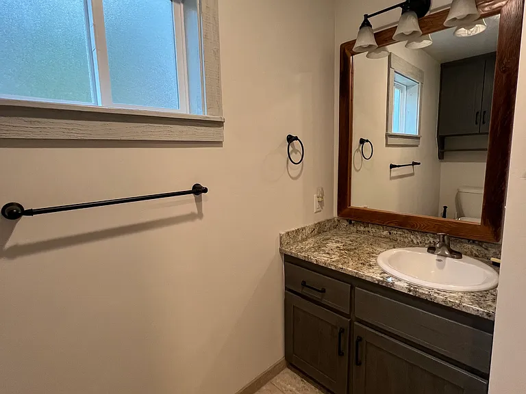 310 Jaynes Dr — Photo 17