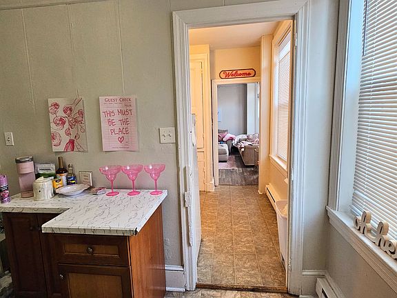 4th image of 301 S Church St #2