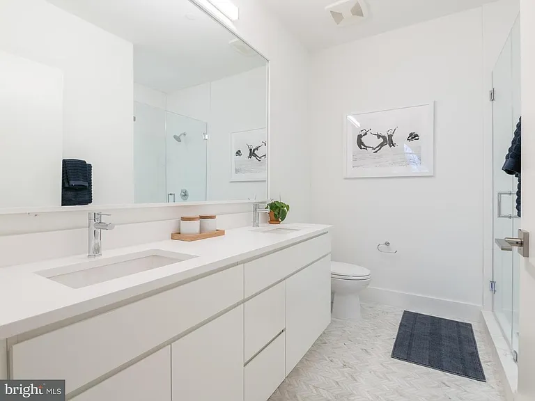 1324 E St SE #211 — Photo 11