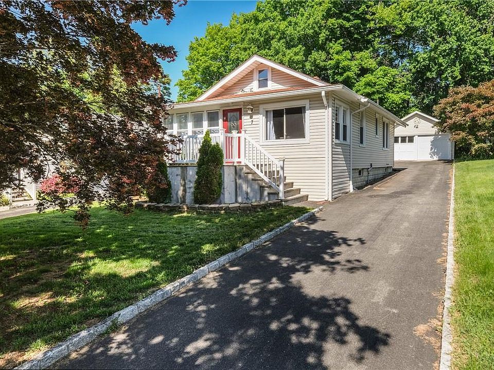 1st image of 7 Helena Avenue