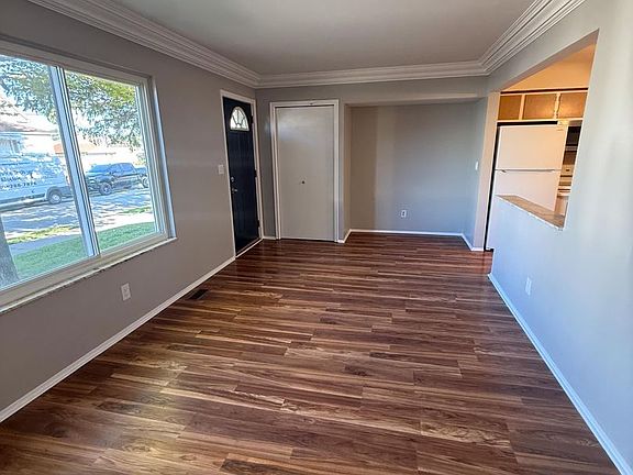 5th image of 931 3rd St