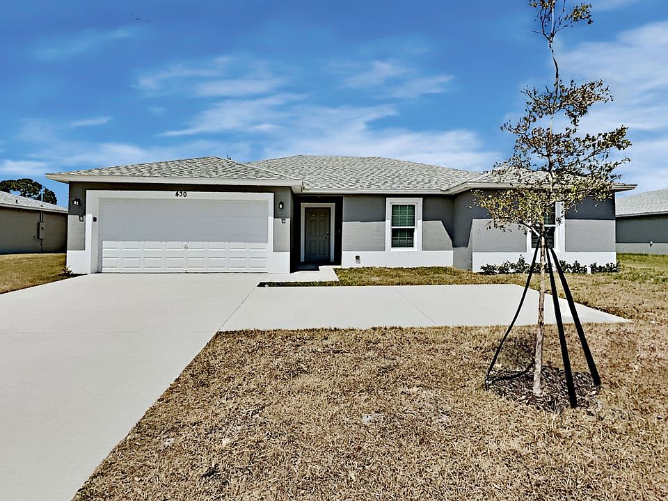 1st image of 430 NW Airoso Blvd