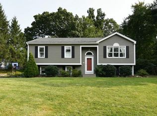 26 Hillando Dr, Shrewsbury, MA 01545