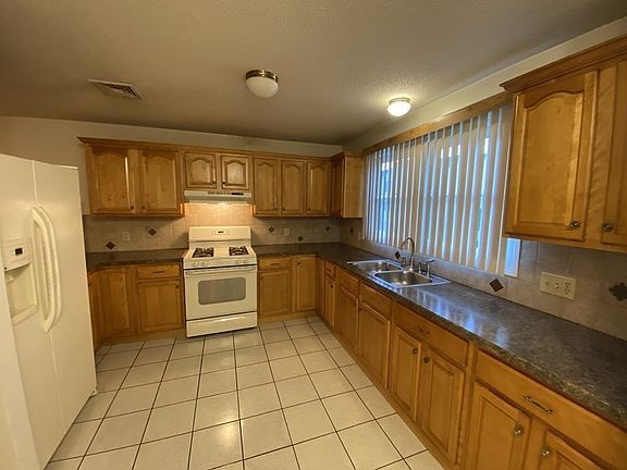 4th image of 1603 Plainfield Pike APT A5
