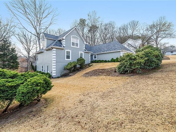 3rd image of 3374 Floral Ct