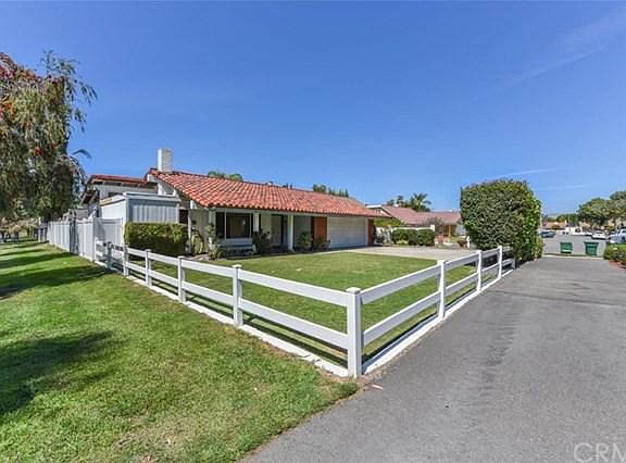 4th image of 15361 Nimes Cir