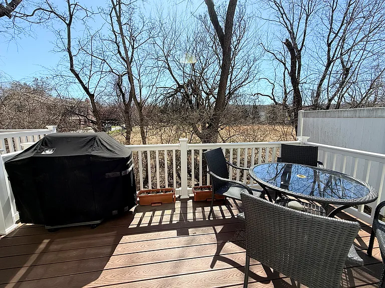 132 Mulberry Dr — Photo 23