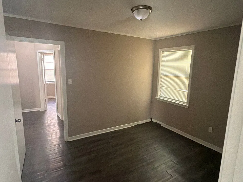 1406 Cadillac Dr