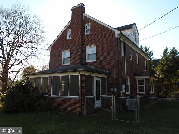 3rd image of 3870 Cameron St