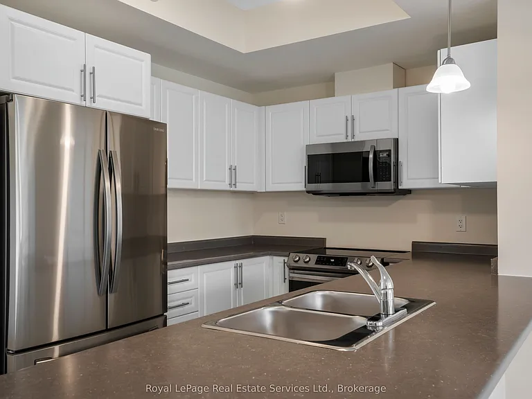 383 Dundas St E #68 — Photo 11