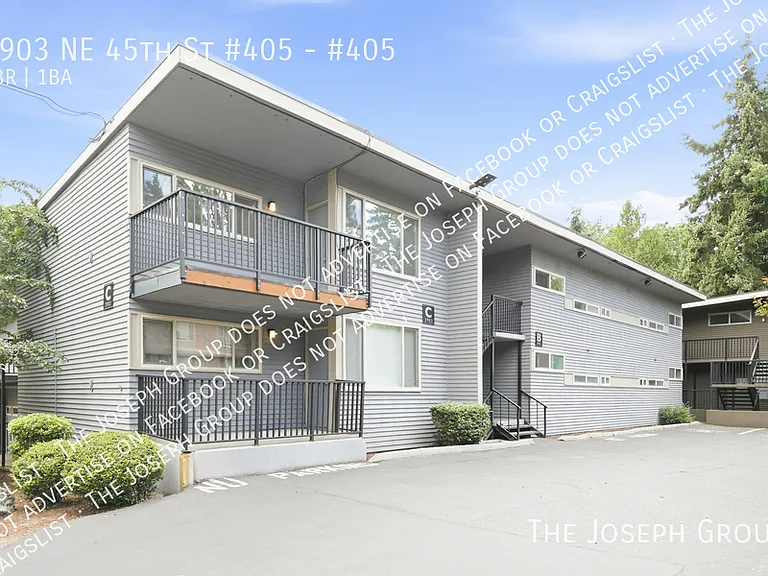 Laurelhurst — Photo 6