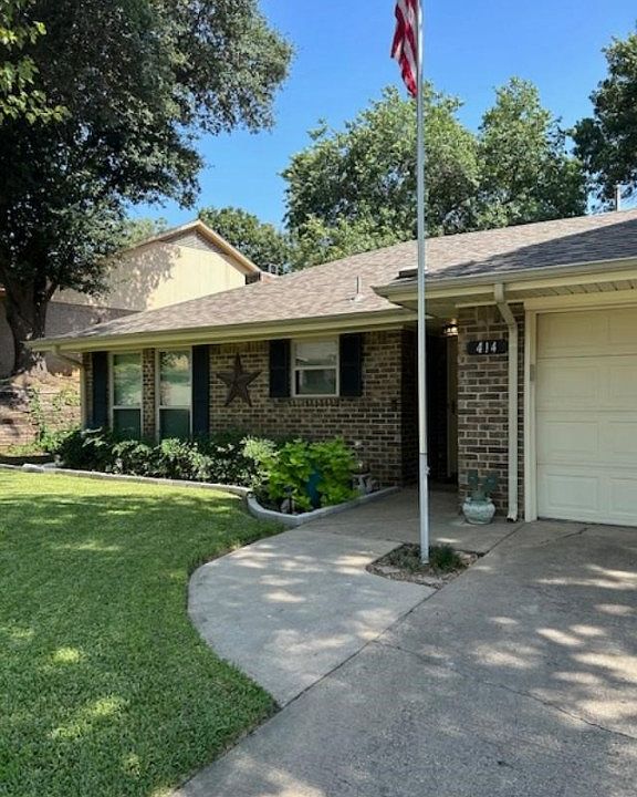 1st image of 414 Oakview Dr