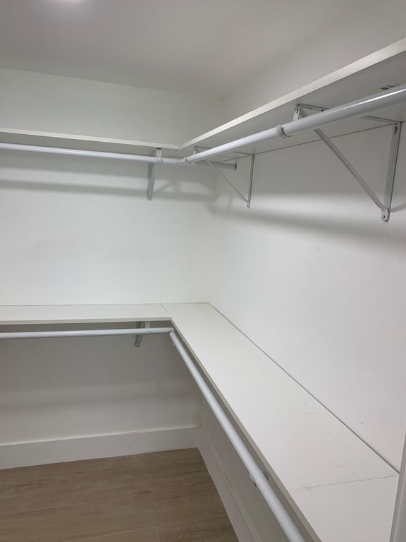 3050 N Palm Aire Dr APT 309, photo 3