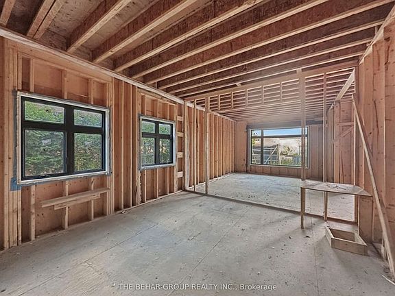 5th image of 188 Crestwood Rd
