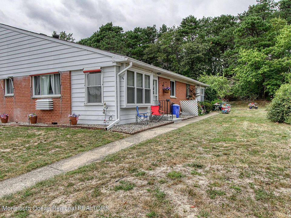 1st image of 9 Lafayette Drive #B