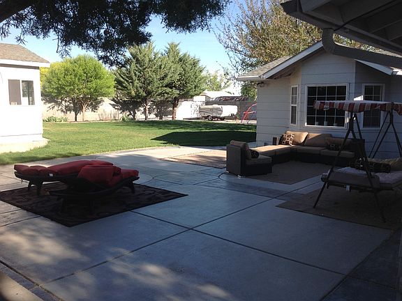 5th image of 8205 Randall Ave