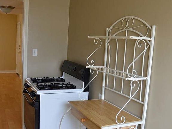 2nd image of 4177 N Sherman Blvd APT 4