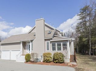 12 Primrose Ln, Bedford, NH 03110
