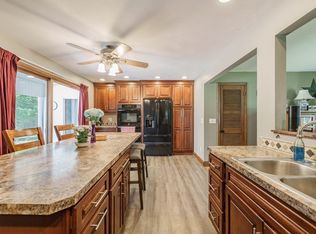128 Skyline Dr, Westfield, MA 01085