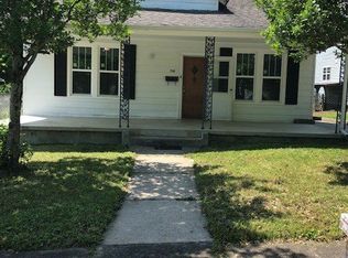 710 Pennsylvania Ave, Etowah, TN 37331