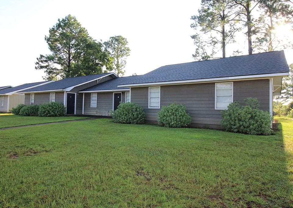 2nd image of 322 Carriage Ln