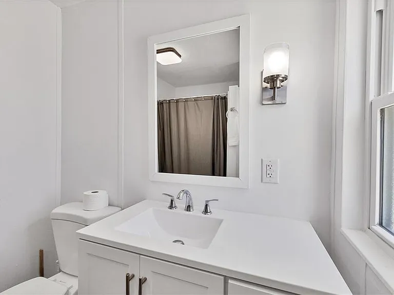 3280 Holly Ave — Photo 29