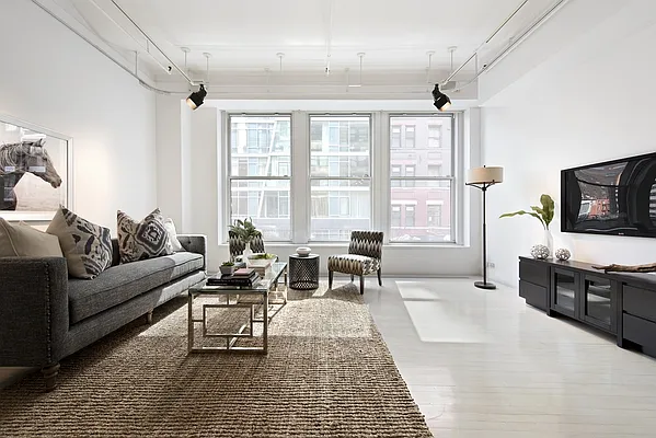 Sold by Nest Seekers International | media 13